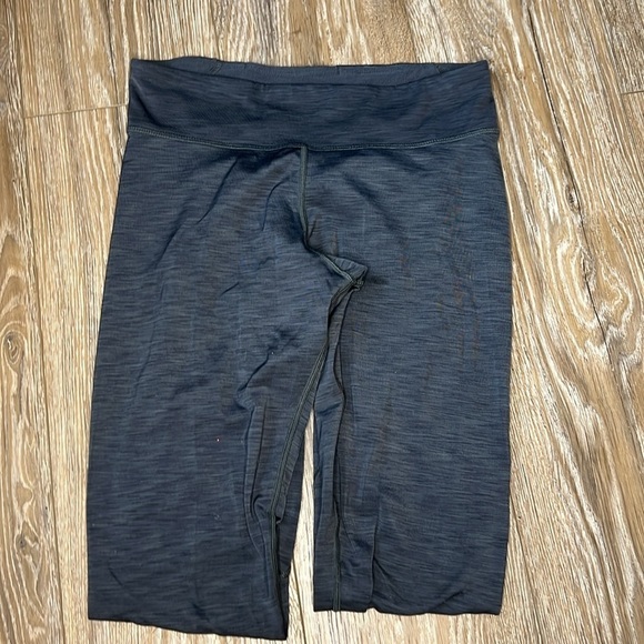 Bundle of under arm workout gear 8 items total - Picture 7 of 9